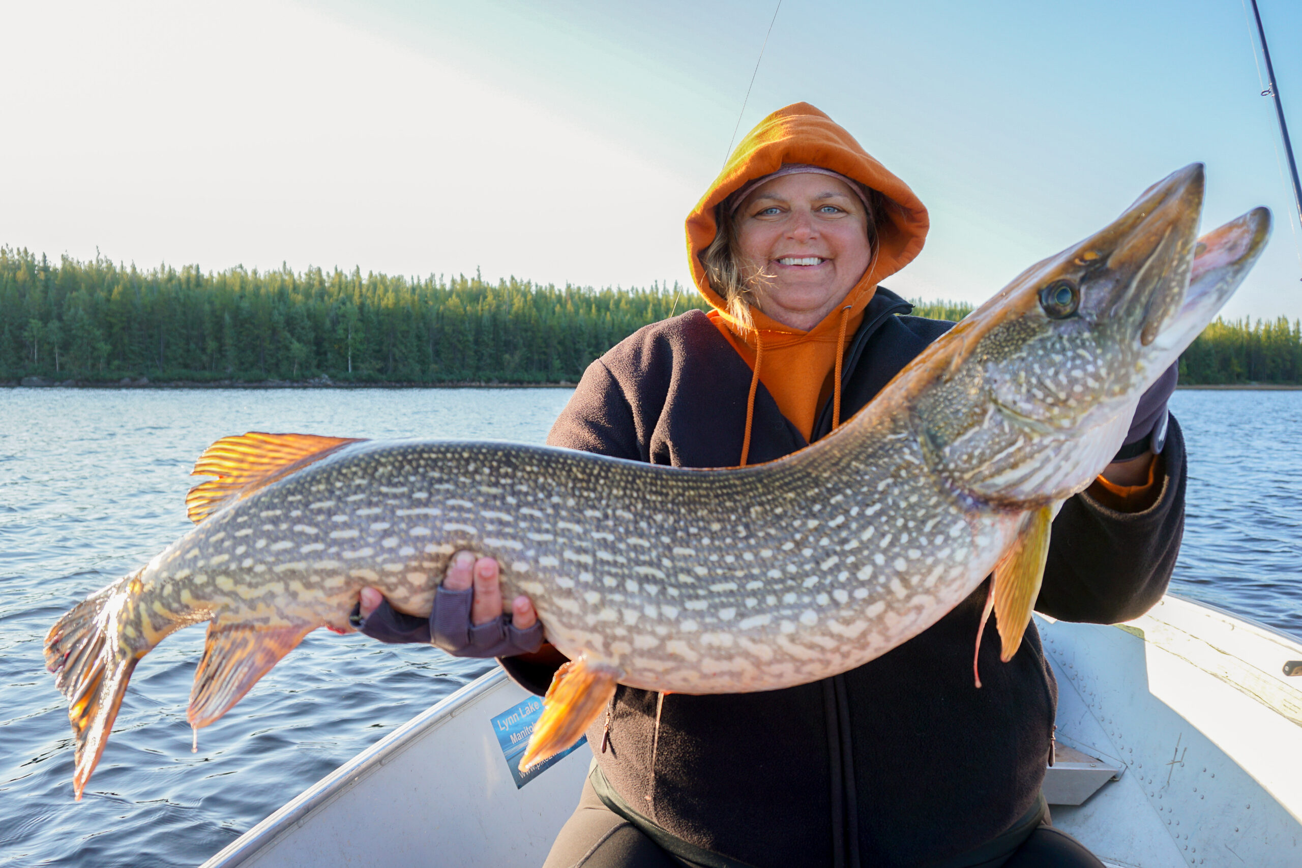 Fly in Fishing Lodges - Resorts - Fishing Trips Manitoba Canada